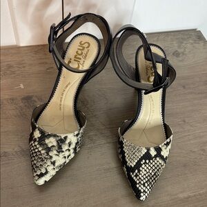 Circus by Sam Edelman Snakeskin Patterned Heels - 8 - Python - 3 inchKitten heel